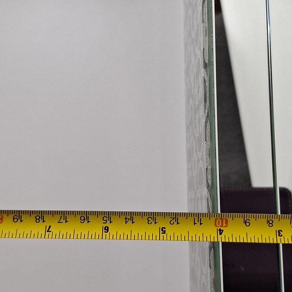 #AAO Mirrored jewelry box by cynthia Rowley - Picture 6 of 7